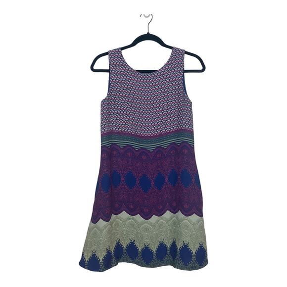 Olivaceous Navy Blue Floral Deep Back V Sleeveless Shift Dress Sz Small - Picture 3 of 7